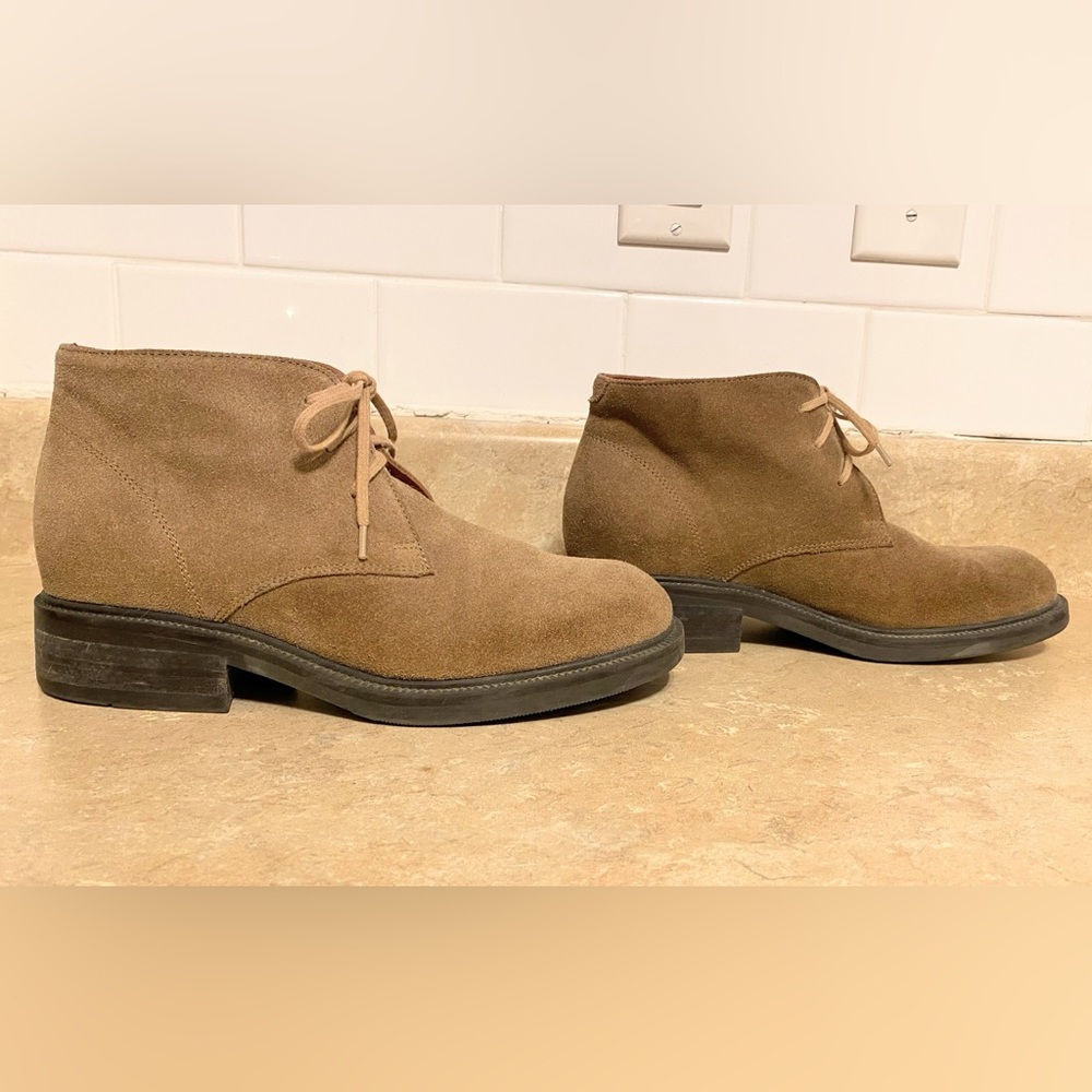 JCrew Women’s Tan Chukka Suede Lace Up Ankle Bootie Size 7 Made In Italy